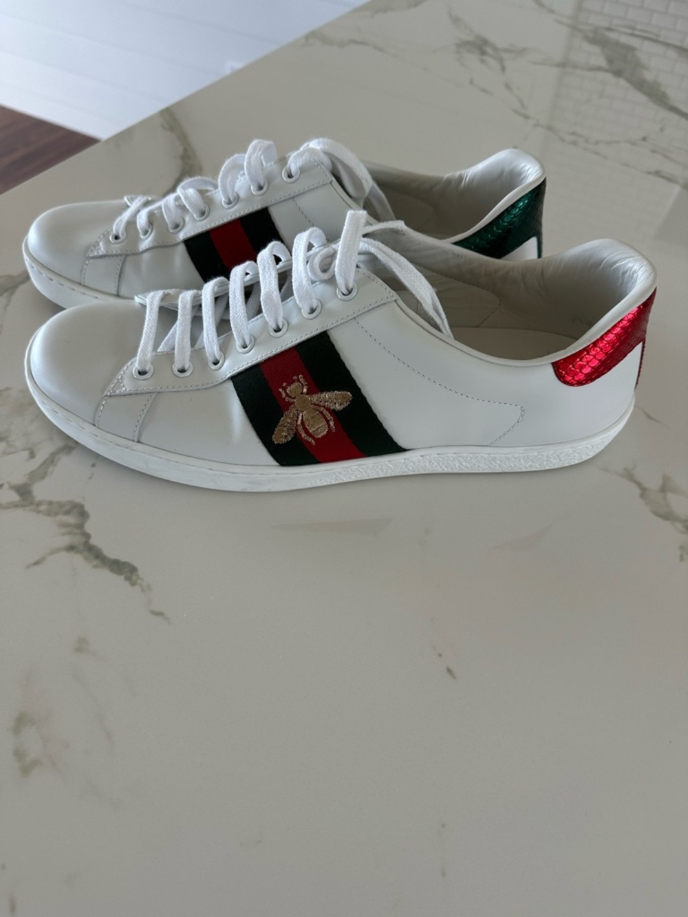 Gucci Ace Embroidered Bee Sneakers - Picture 3 of 9
